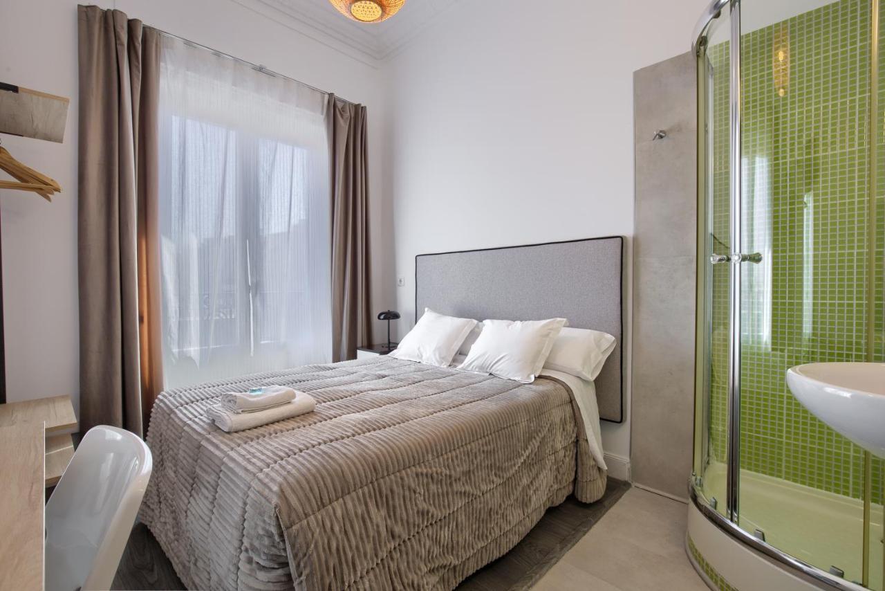 Hostal Besaya Madrid Exterior photo
