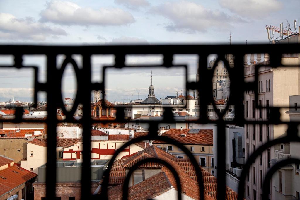Hostal Besaya Madrid Exterior photo
