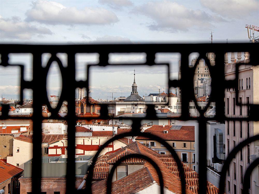 Hostal Besaya Madrid Exterior photo