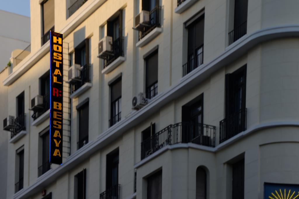 Hostal Besaya Madrid Exterior photo