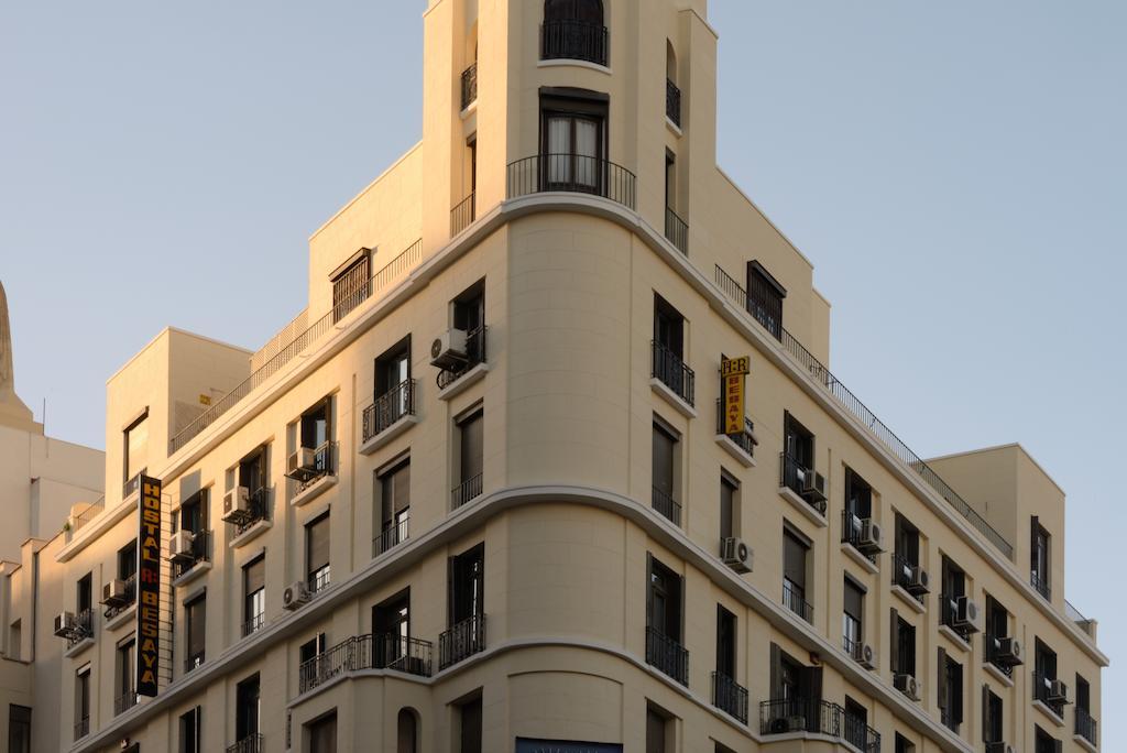 Hostal Besaya Madrid Exterior photo